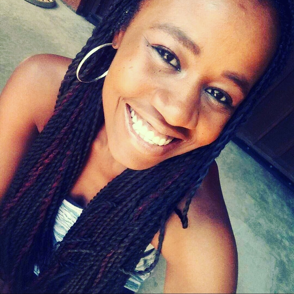 Meet your Posher, Ife