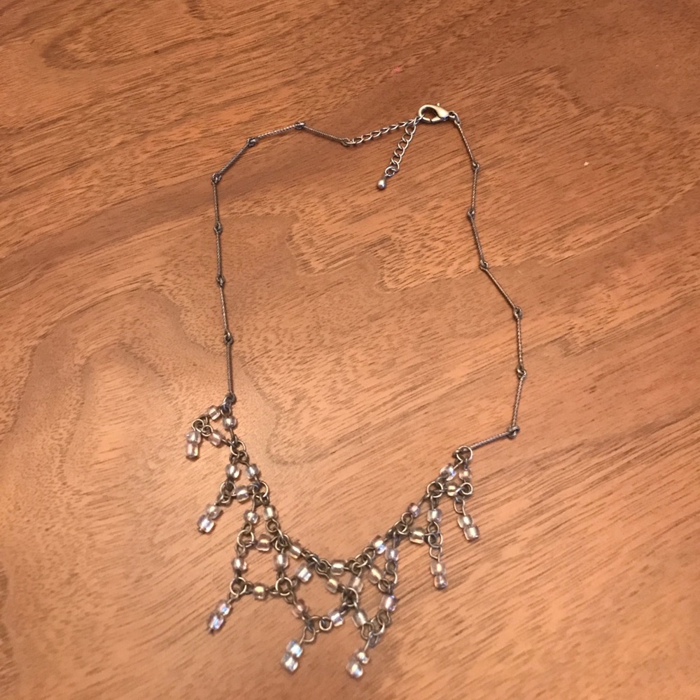 Silver necklace with bead accent