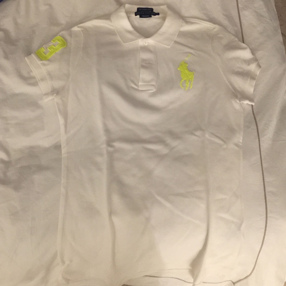 Sold New without tags Ralph Lauren polo shirt sz S