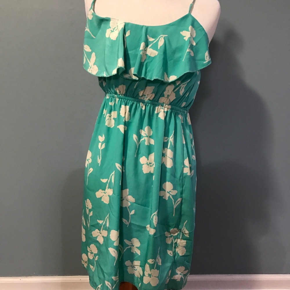 Mint green and white flowered sun dress size S