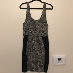 Abbeline Size Medium Dress