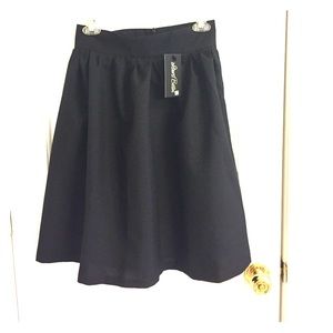 Laura Bettini A-line black skirt