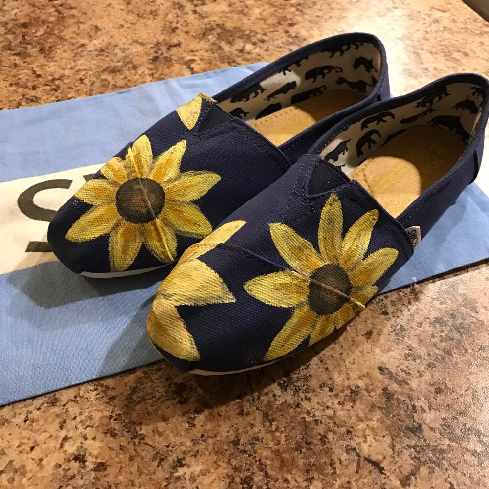 Hand Painted Sunflower Toms