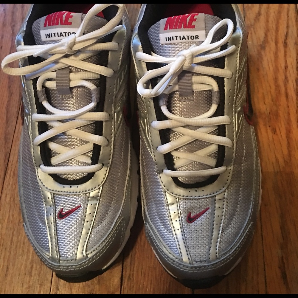 Nike Initiator
