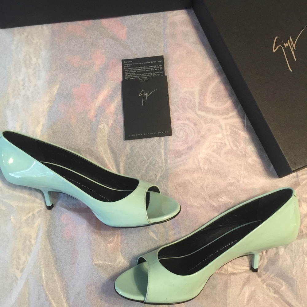 NIB Giuseppe Zanotti pale aqua peeptoe kitten heel - Picture 2 of 8