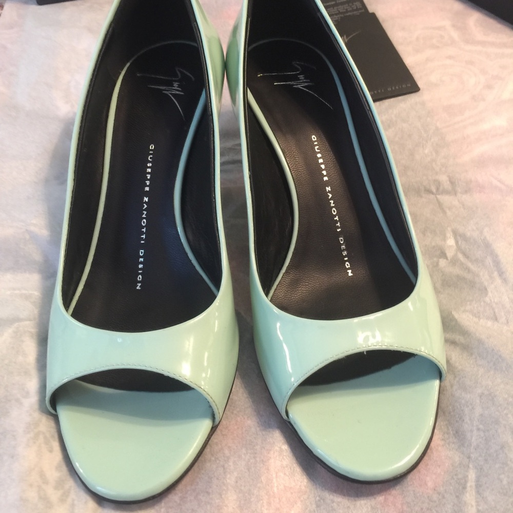 NIB Giuseppe Zanotti pale aqua peeptoe kitten heel - Picture 3 of 8