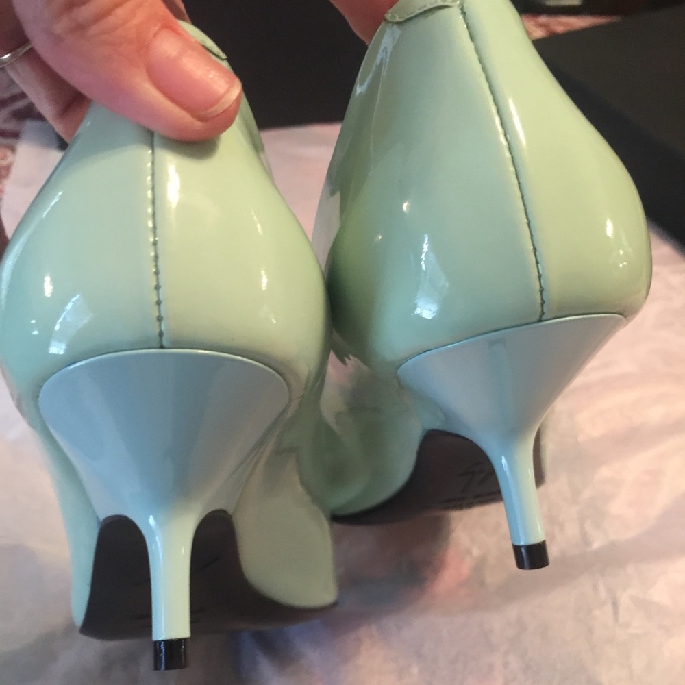 NIB Giuseppe Zanotti pale aqua peeptoe kitten heel - Picture 5 of 8