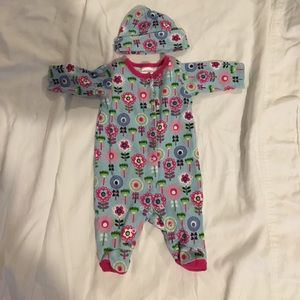 Zutano footie with matching hat.