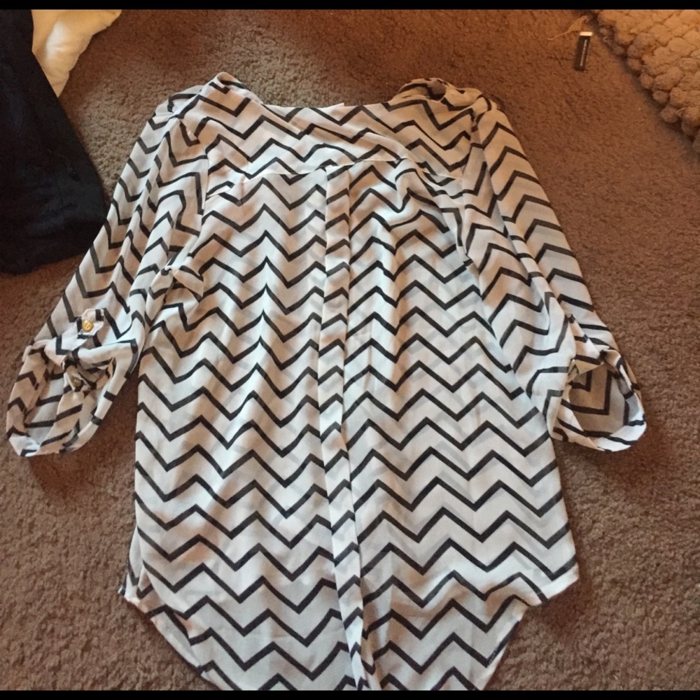 Clothes - Picture 2 of 3