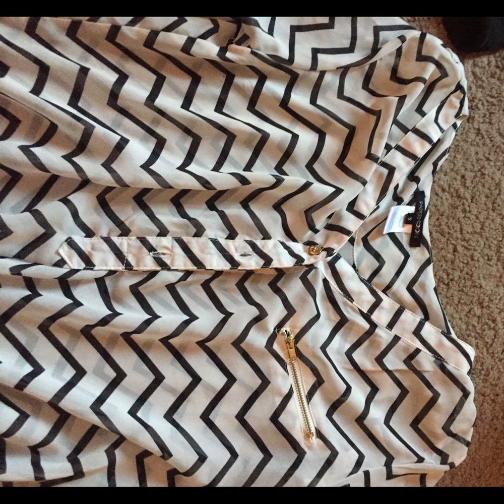 Clothes - Picture 3 of 3