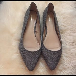 Grey snakeskin pattern Express flats. NWOT
