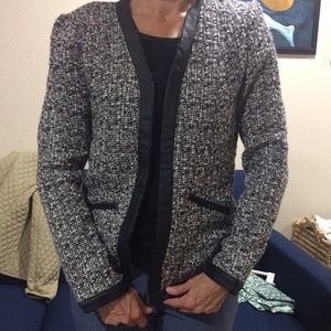 Black/white knitted jacket