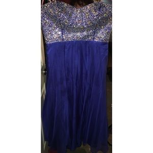 Gorgeous blue prom dress