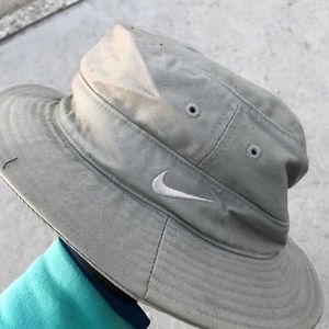 Nike bucket hat