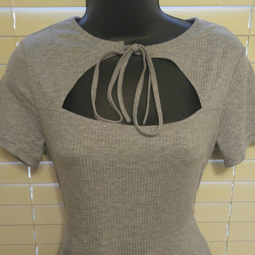Short grey dress - Picture 6 of 8