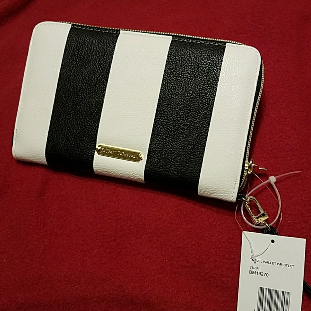 NWT Betsey Johnson large wallet - Picture 2 of 6