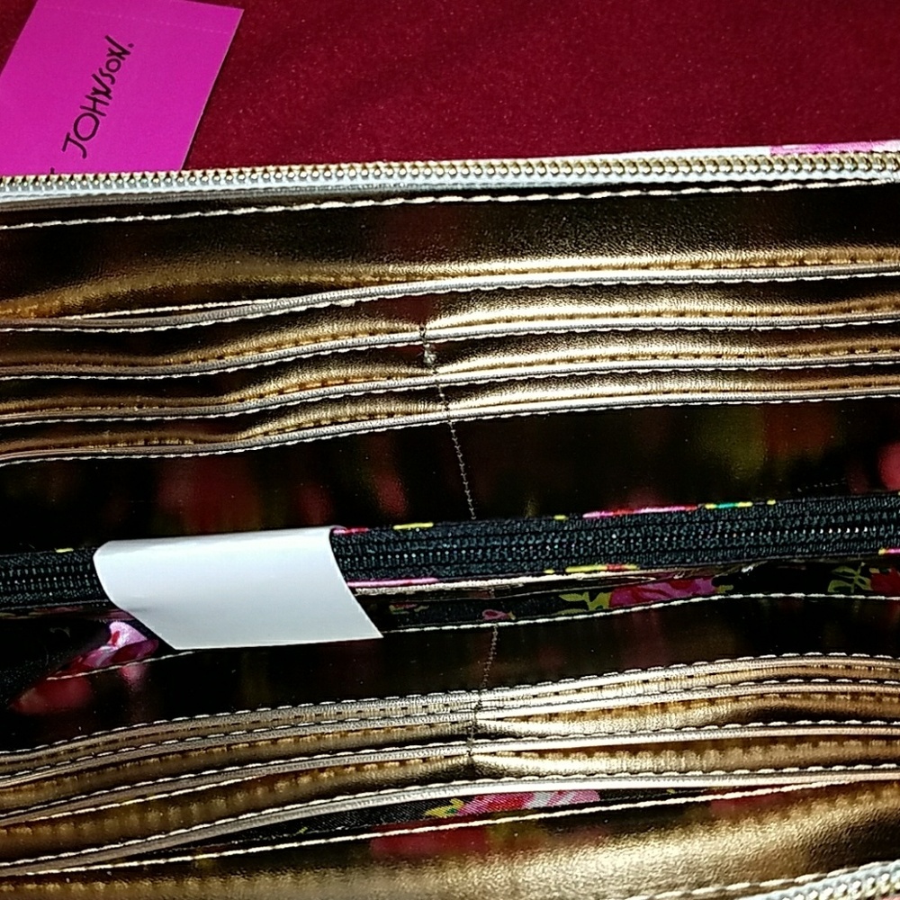 NWT Betsey Johnson large wallet - Picture 6 of 6