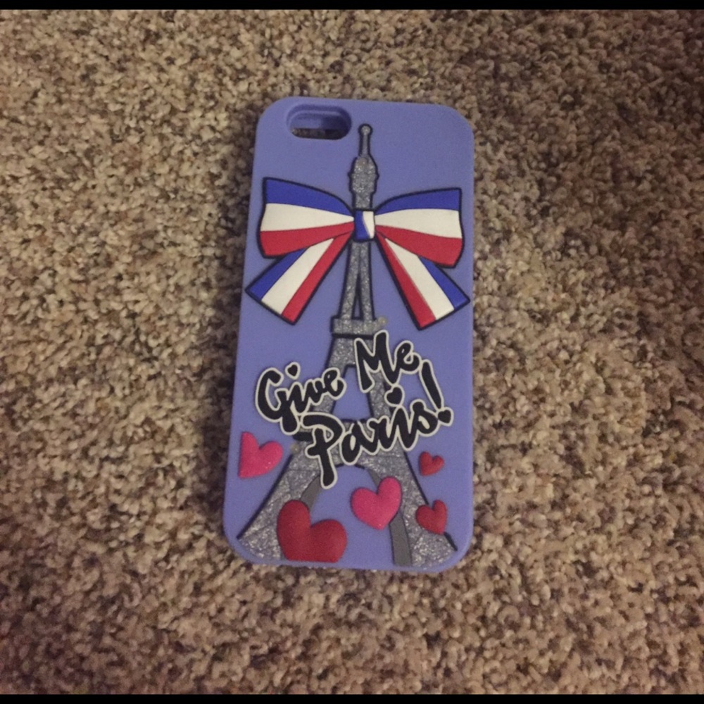 I'm selling and iPhone 6 phone case.