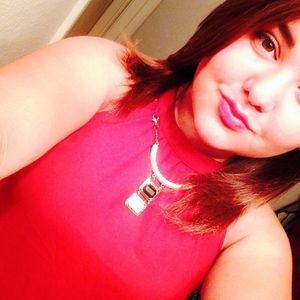 Meet your Posher, Alejandra