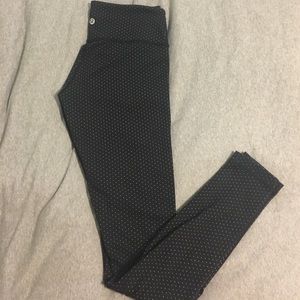 Lululemon wunder under
