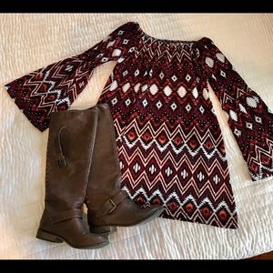 Bell sleeved knit tunic