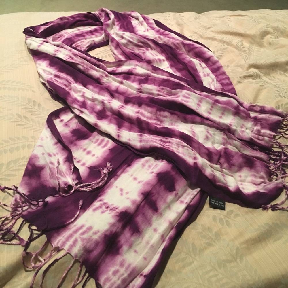 Purple and white scarf