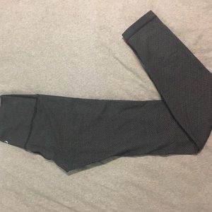Lululemon wunder under