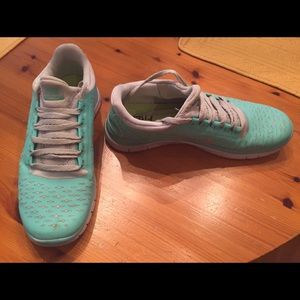 Nike Free 3.0 tennis shoes tiffany blue size 8