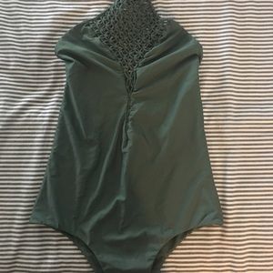 Mikoh one piece Avalon in Army XL