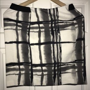 Simply Vera Pencil Skirt