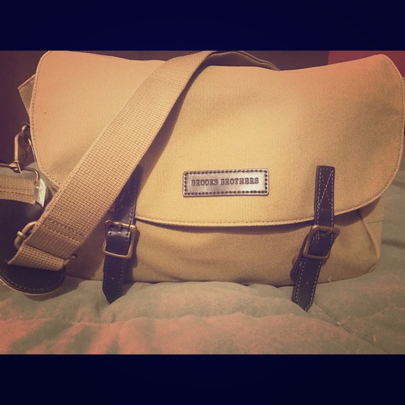 Brooks Brothers Handbags - 🤗$64 BUNDLED! Brooks Brothers Messenger Bag 💼