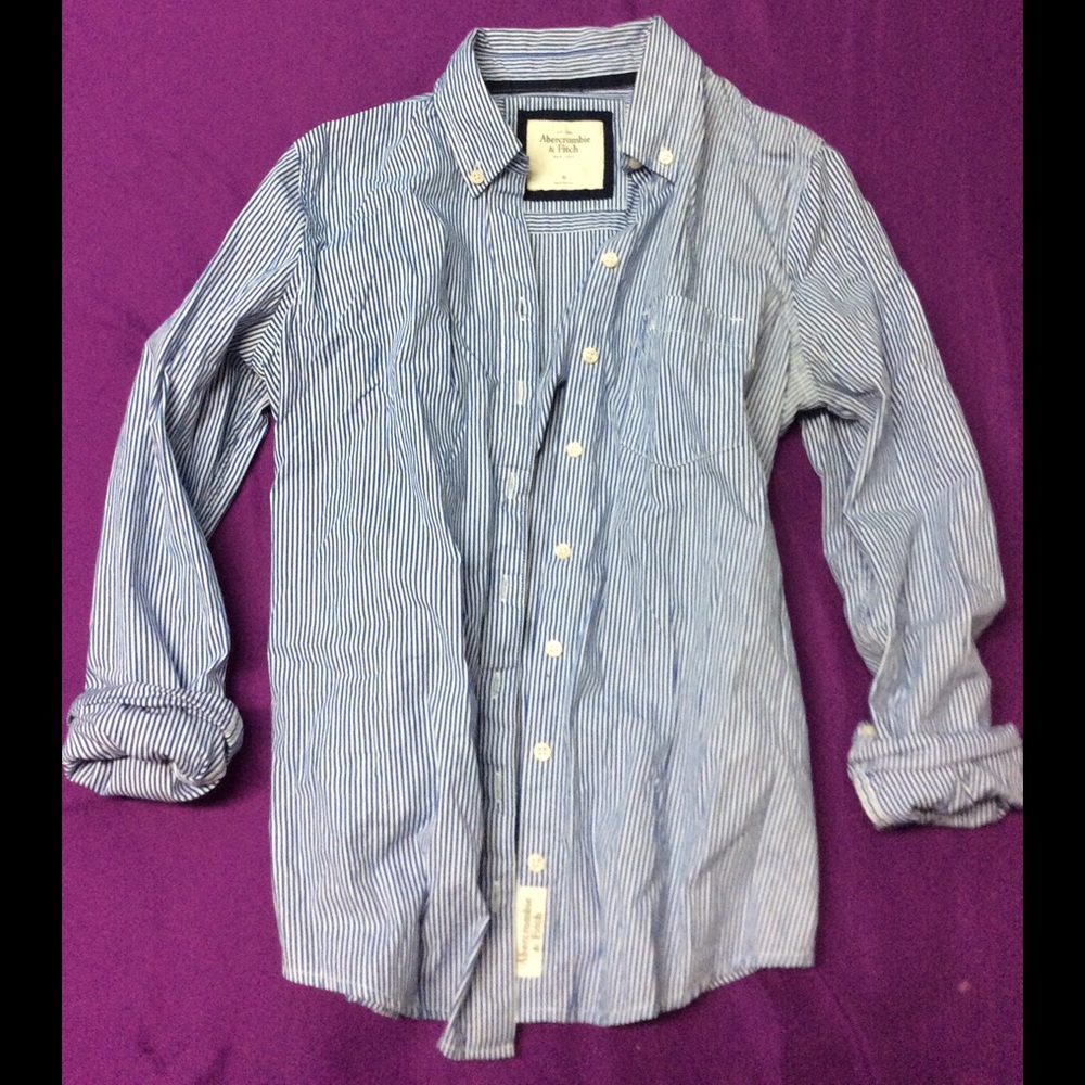 Long sleeve A&F blouse