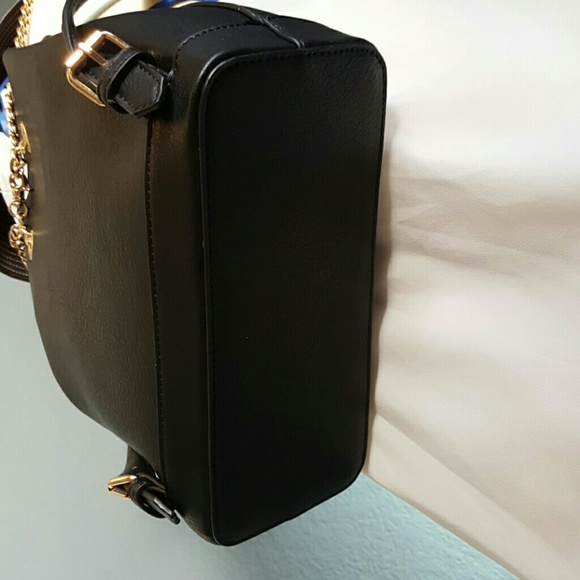 Medium Black Backpack??TODAY ONLY 10% MD