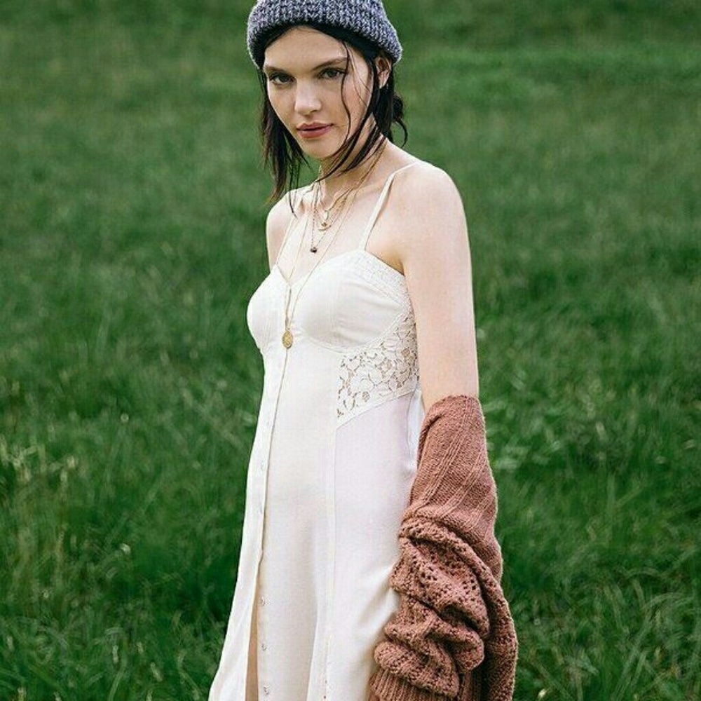 White kimchi blue midi dress