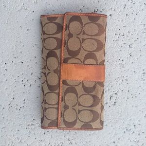 Pre owned coach wallet