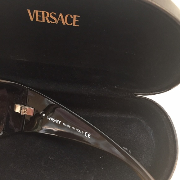 SOLD!!! Versace Medusa Ombré Style sunglasses - Picture 4 of 4