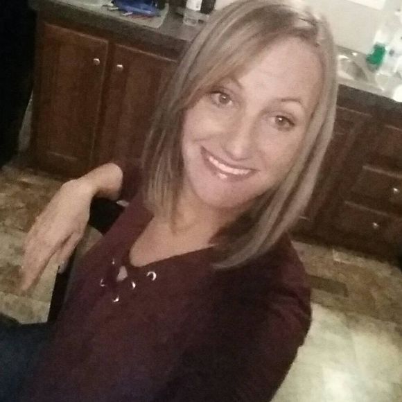 Meet your Posher, Kristia - Picture 1 of 1