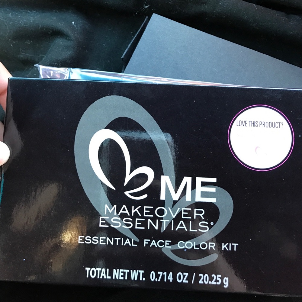 Essential face color kit