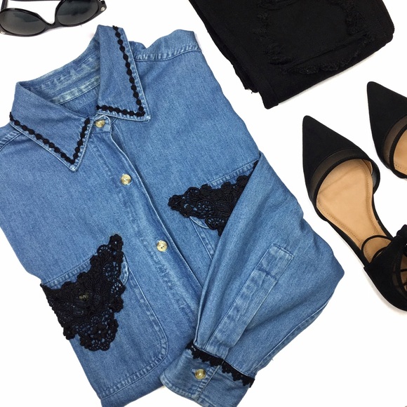 Vintage Tops - Vintage Boxy Denim Lace Crochet Button Down Blouse
