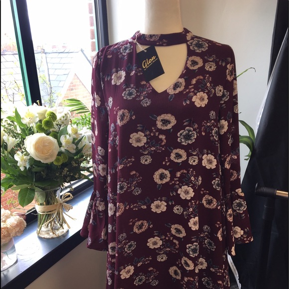 Burgundy V-Neck Swing Dress - Picture 5 of 8