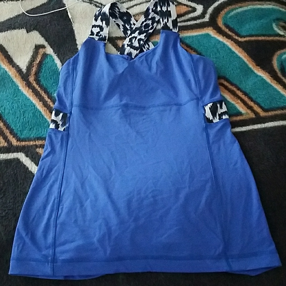 Lulu workout top