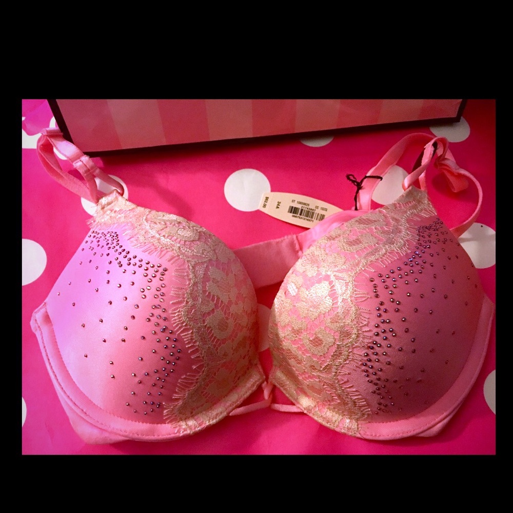 Victoria's Secret bombshell push up bra