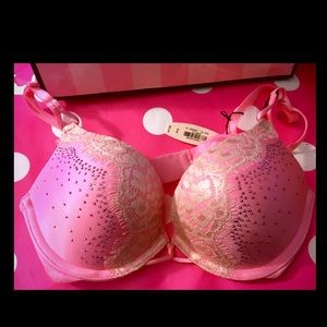 Victoria's Secret bombshell push up bra