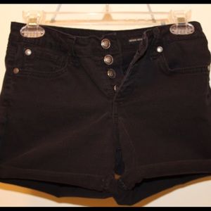 Jessica Simpson Vintage Highwaisted Button Shorts