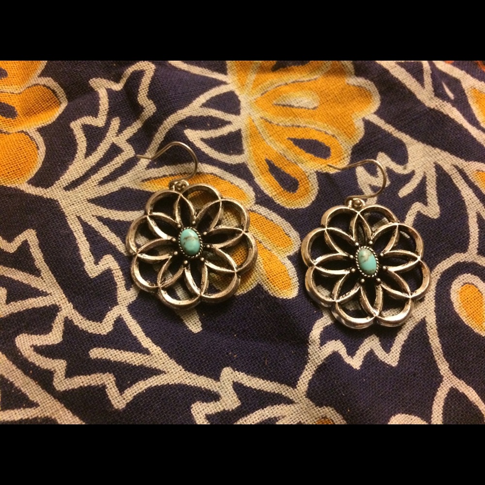 ✨Turquoise Flower Earrings✨