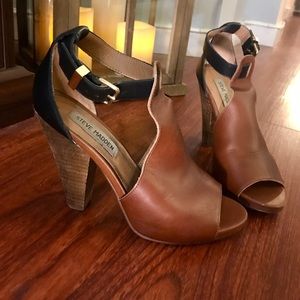 Steve Madden peep toe booties Size 7