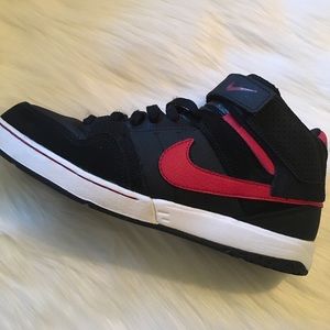 Nike Zoom Mogan Mid 2