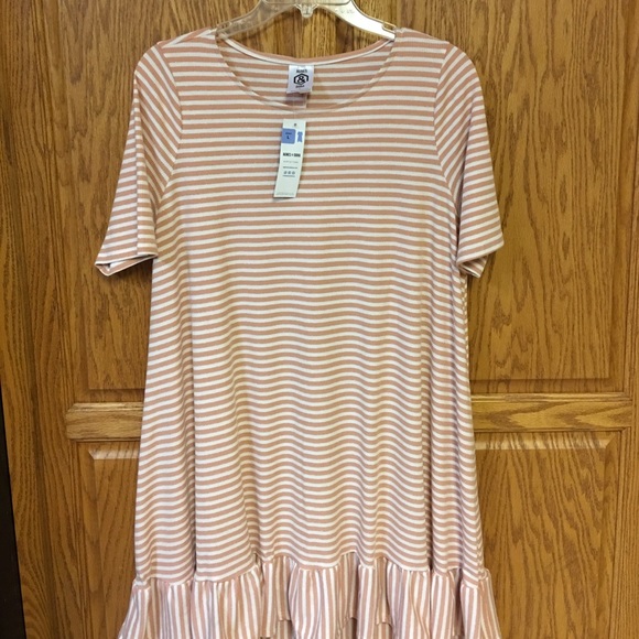 agnes and dora Tops - Agnes and Dora NWT Ruffle Tunic. Large