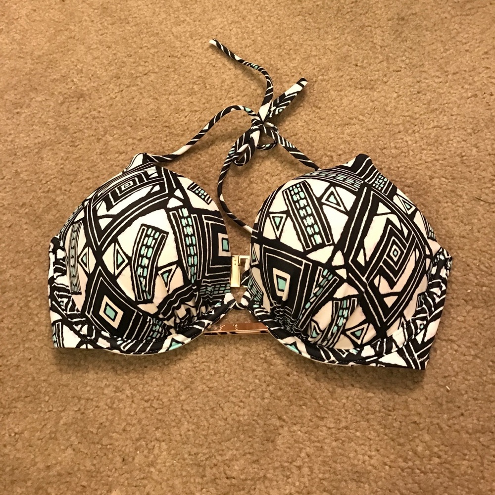Bombshell Bikini top!!