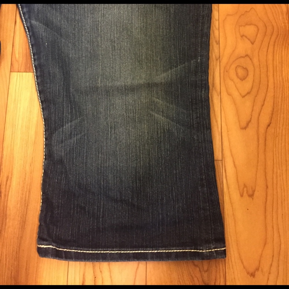 Capris - Picture 4 of 4